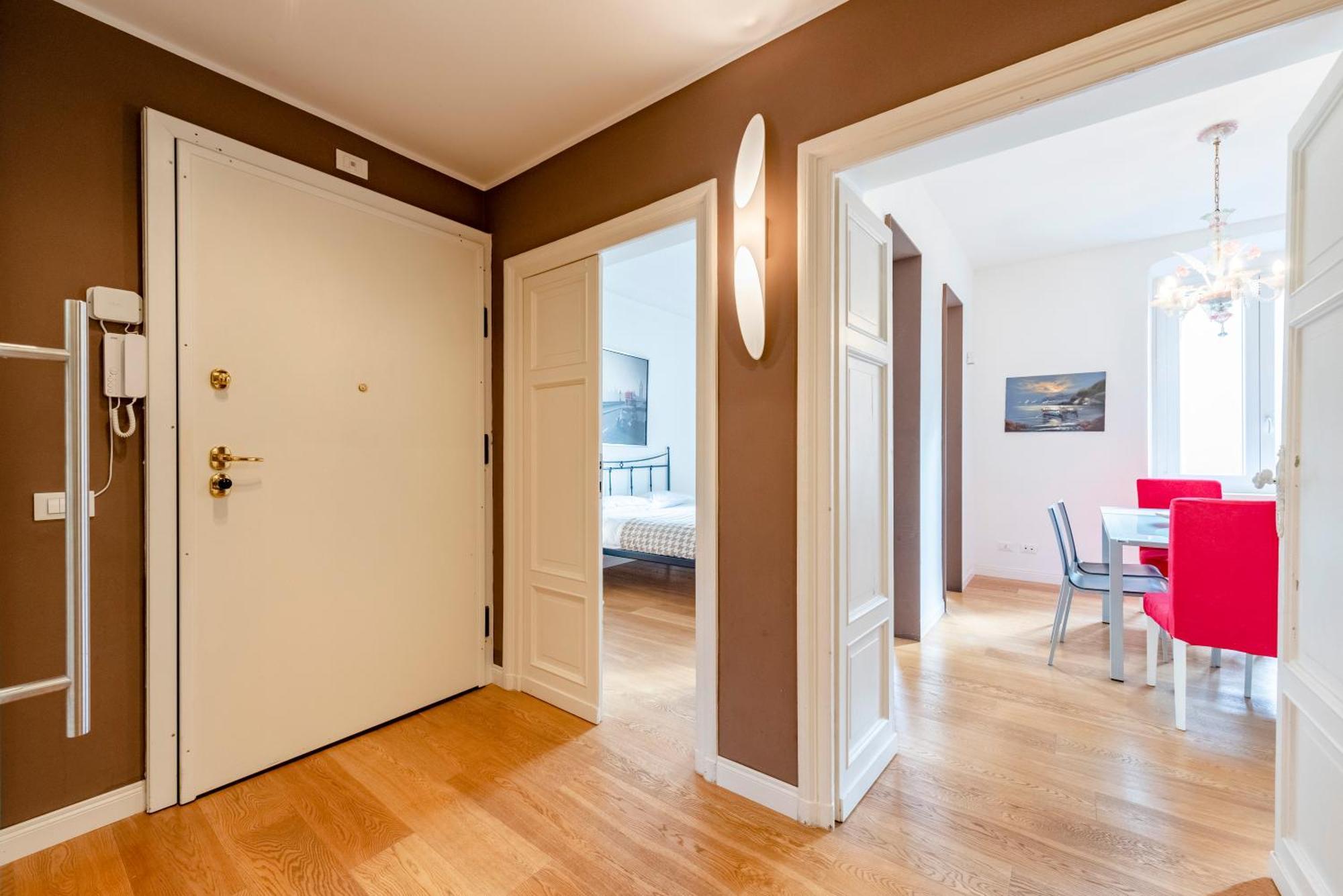 Joivy Family Friendly Apt For 6, Near Royal Palace Museum Генуя Экстерьер фото
