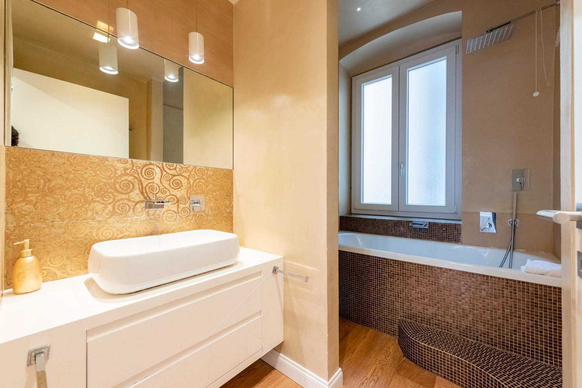 Joivy Family Friendly Apt For 6, Near Royal Palace Museum Генуя Экстерьер фото