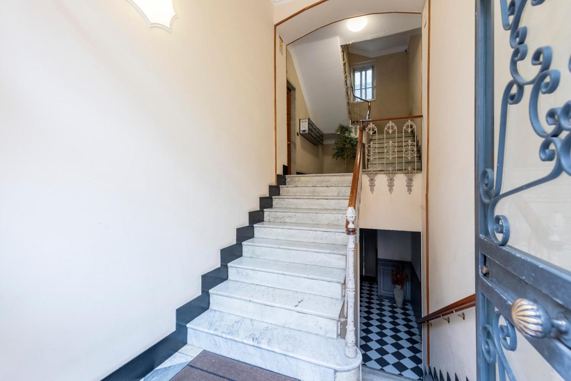 Joivy Family Friendly Apt For 6, Near Royal Palace Museum Генуя Экстерьер фото