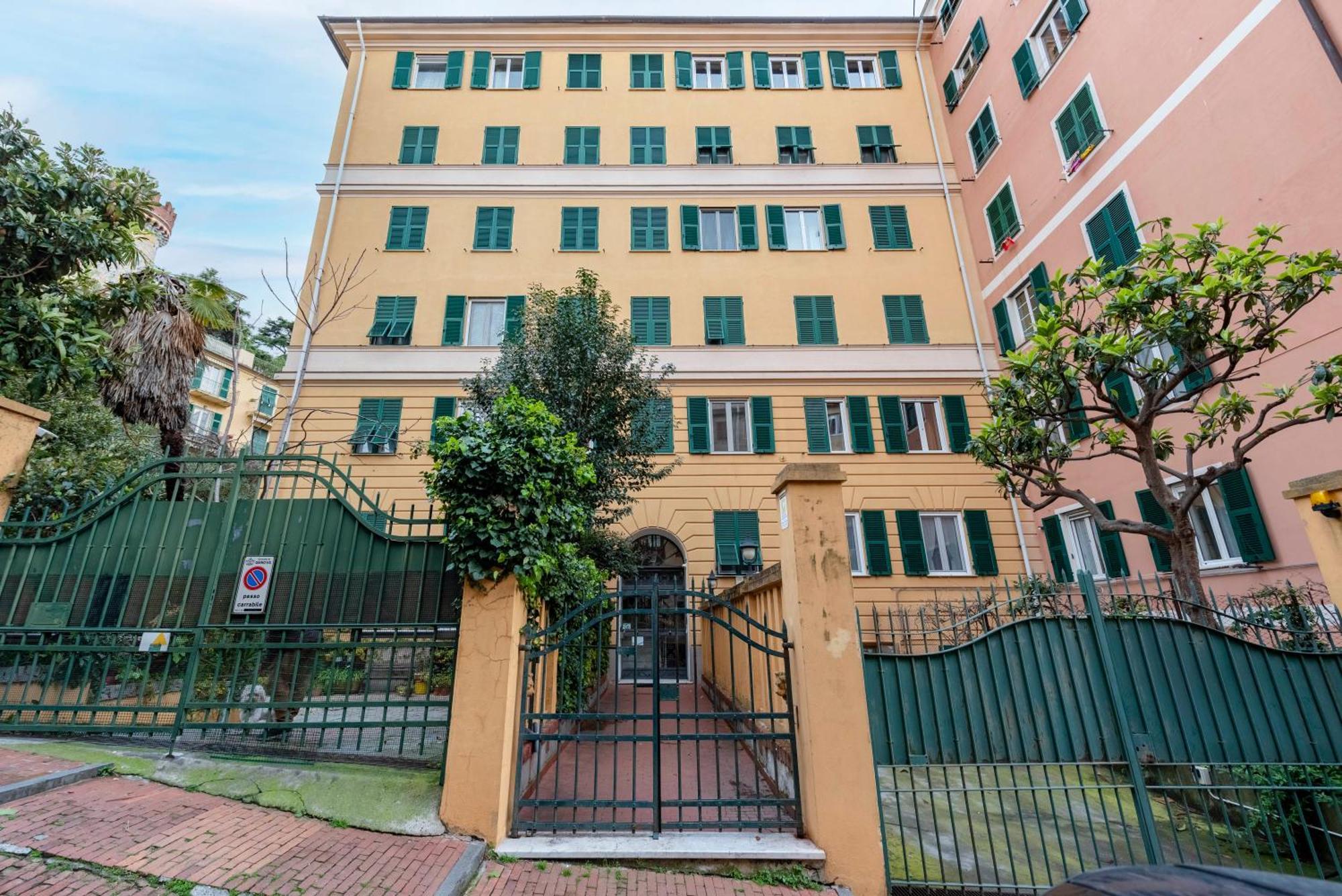 Joivy Family Friendly Apt For 6, Near Royal Palace Museum Генуя Экстерьер фото