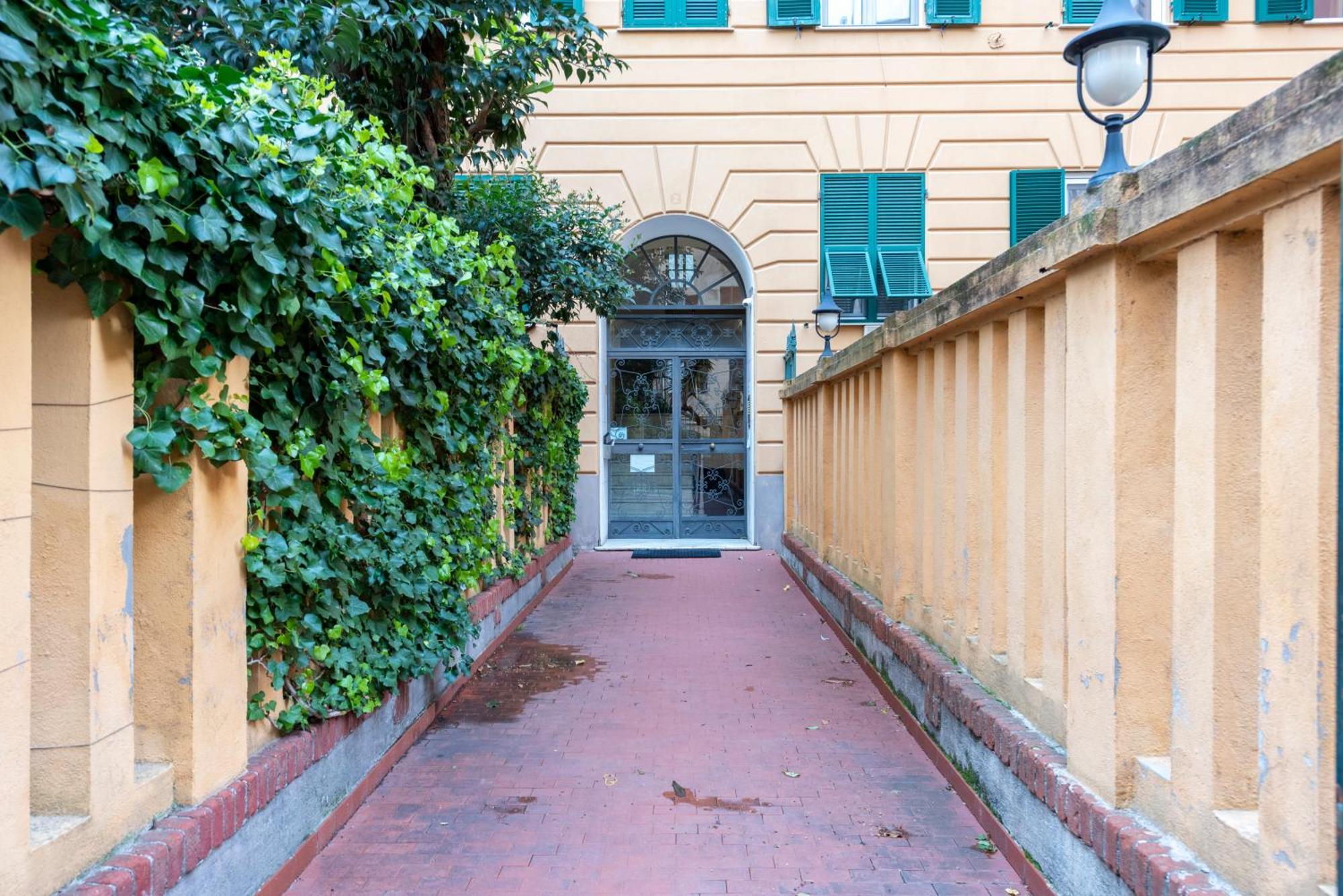 Joivy Family Friendly Apt For 6, Near Royal Palace Museum Генуя Экстерьер фото